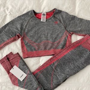 Gymshark Hyper Amplify Seamless Charcoal Marl/Florescent Coral Set (Medium)